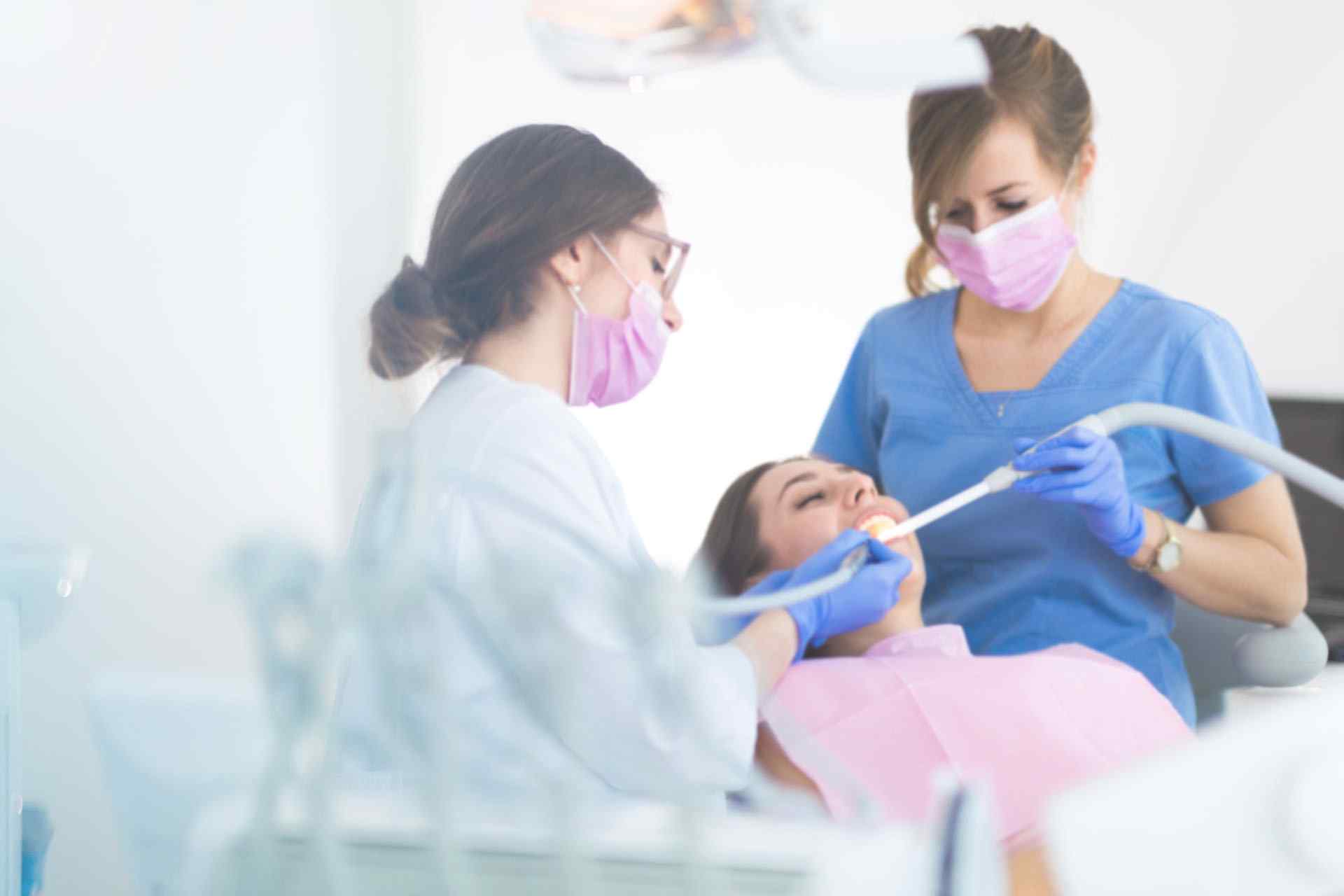 https://emergencydentistclearwaterfl.com/wp-content/uploads/2020/02/about_us_background.jpg